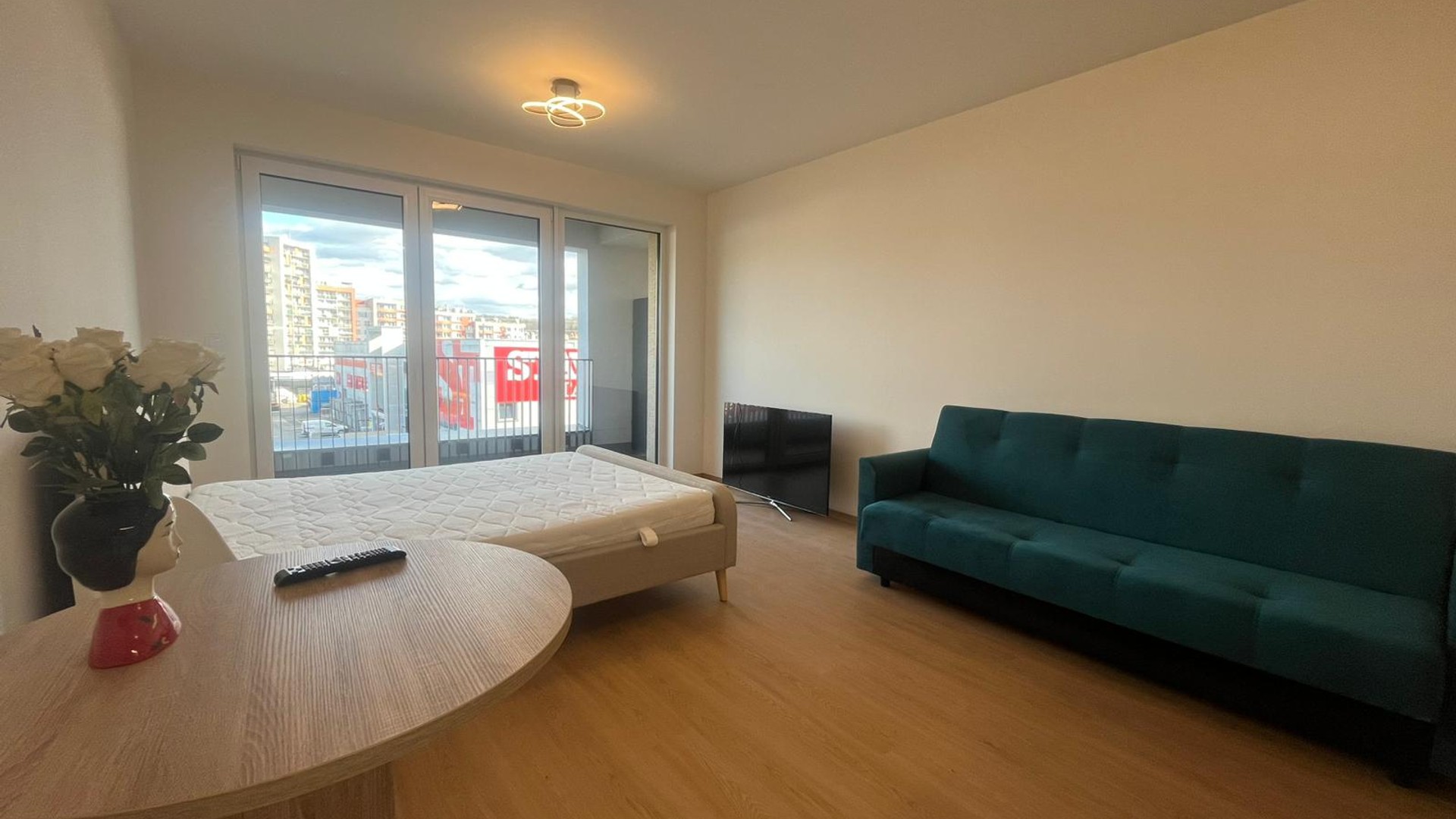 WhatsApp Image 2026-02-24 at 09.59.22 (4).jpeg